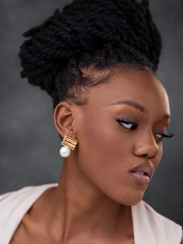 Yira Pearl Studs Ruahh