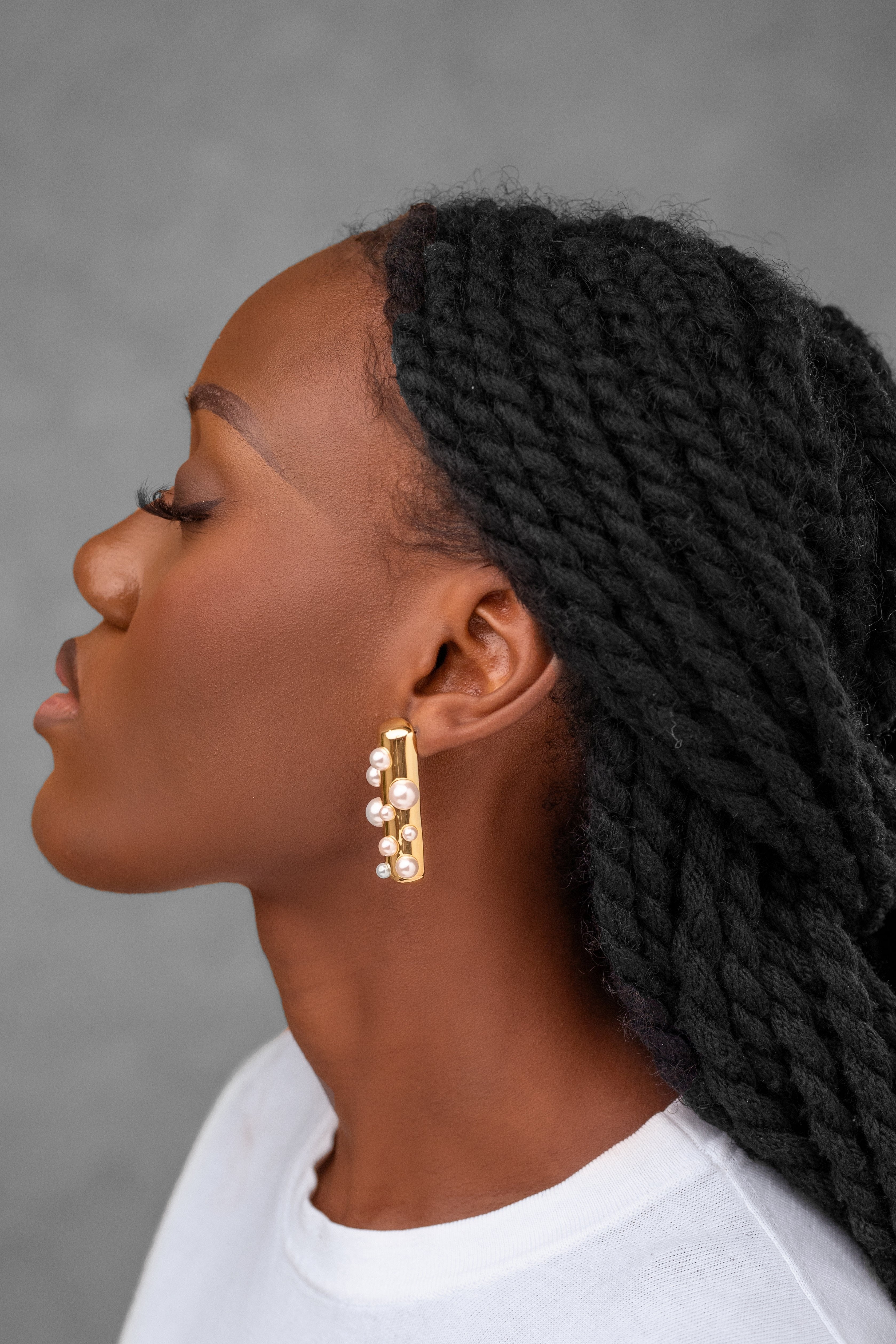 Angela Pearl Oval Studs Ruahh
